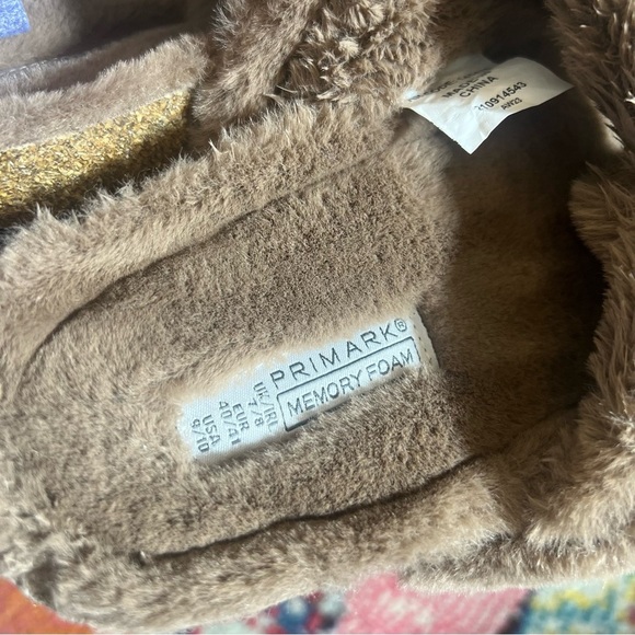 Primark Fuzzy Brown Slippers 9/10 - Picture 6 of 7